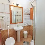 Szálloda Retro Lido - *